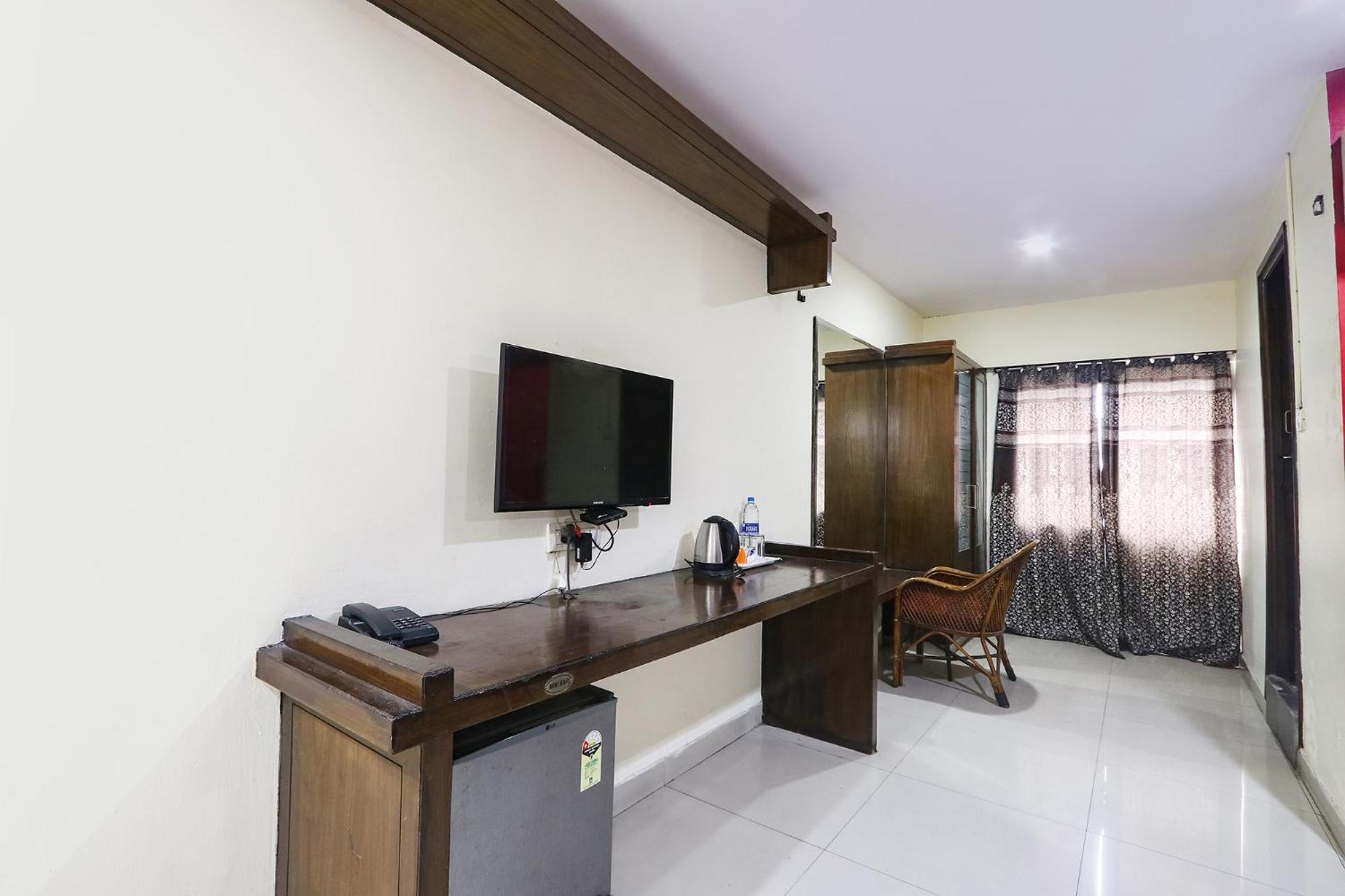 FabHotel Royal Residency Lakdikapul Hyderabad Exterior foto