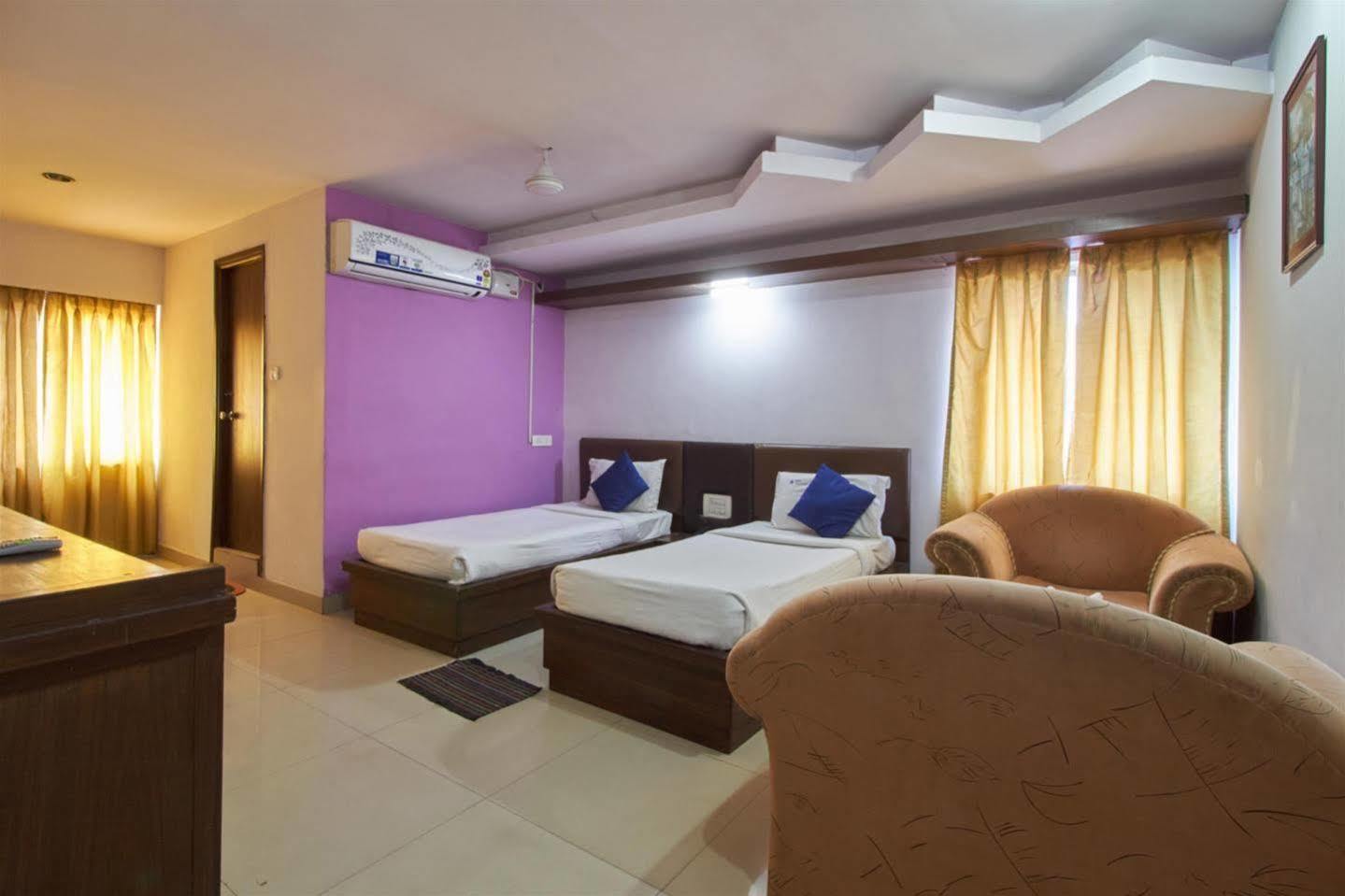 FabHotel Royal Residency Lakdikapul Hyderabad Exterior foto