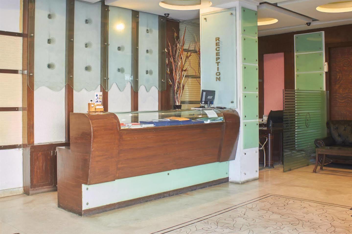 FabHotel Royal Residency Lakdikapul Hyderabad Exterior foto